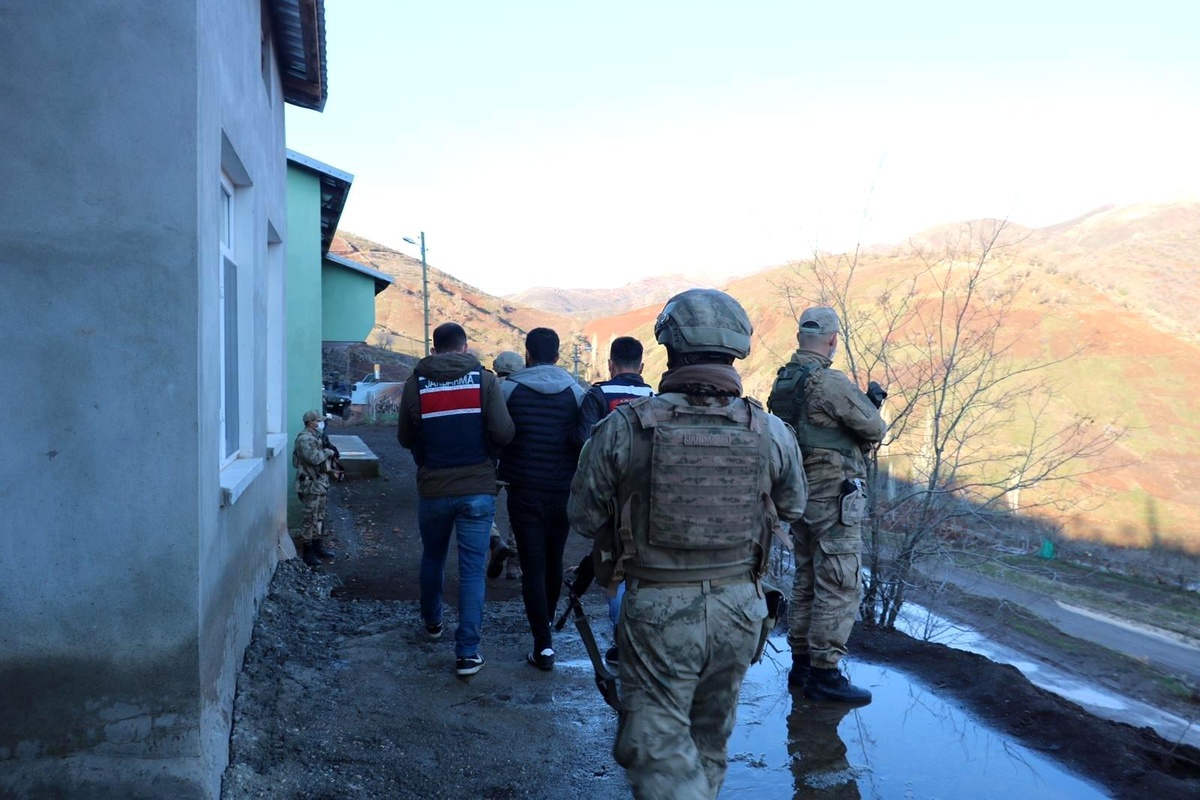 Jandarma ve Emniyetten PKK\'ya ortak operasyon