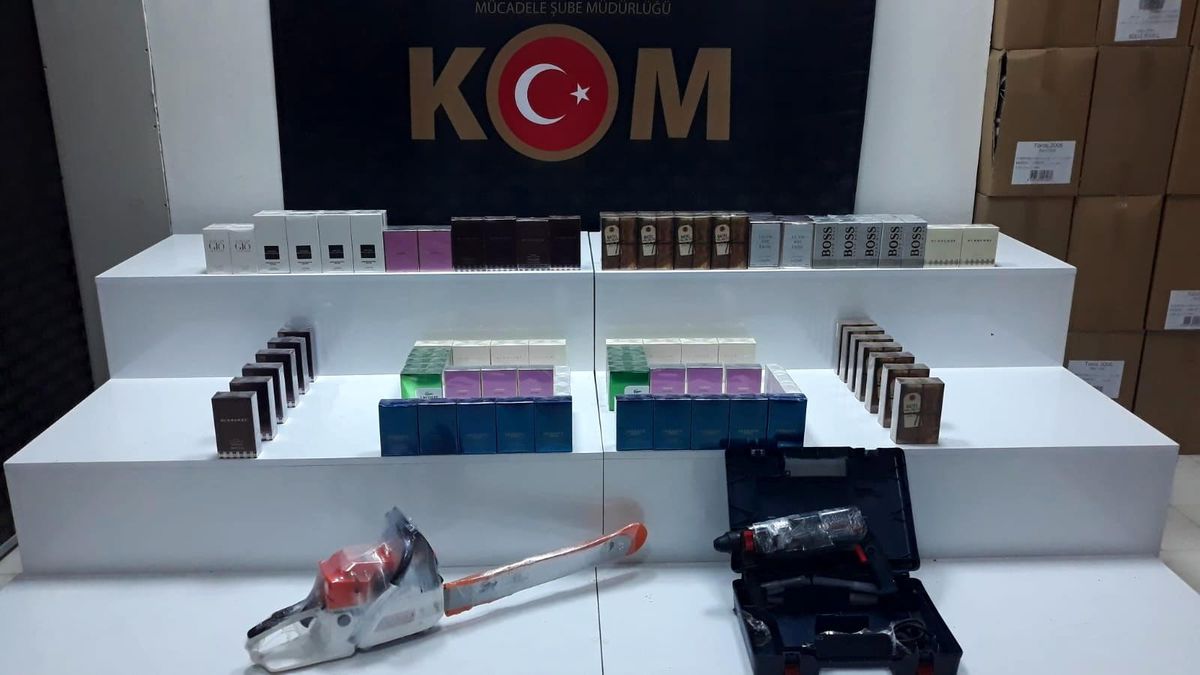 Kargodan 120 kaçak parfüm ele geçti