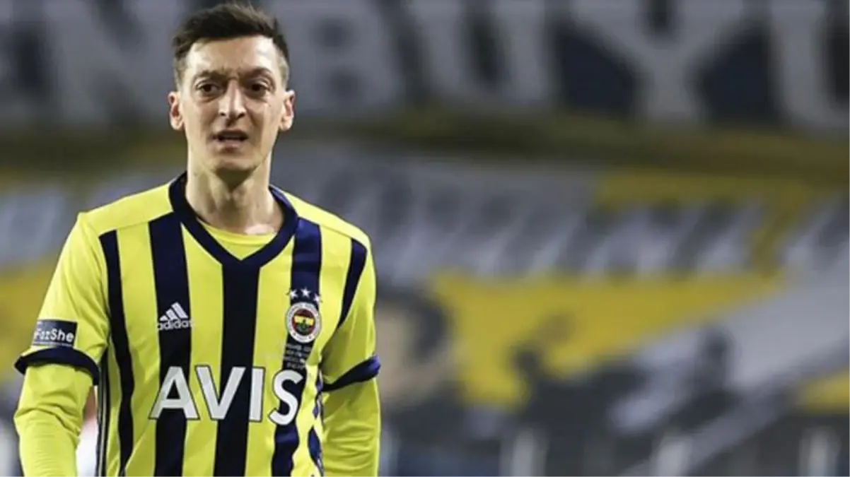 Mesut Özil, EURO 2020 karmasında Türkiye\'den yalnızca 1 futbolcuya as takımda yer verdi