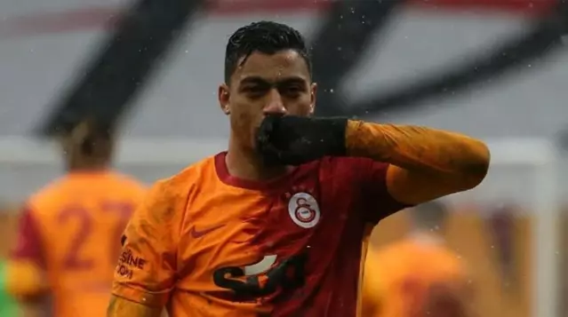 Mostafa Mohamed, Mısır Milli Takımı formasıyla attığı 2 golle maça damga vurdu Mostafa Mohamed, Mısır Milli Takımı formasıyla attığı 2 golle maça damga vurdu