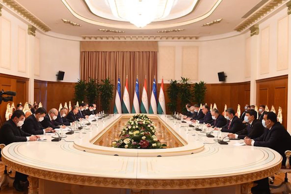 Özbekistan ve Tacikistan 2022\'de ticaret hacmini 1 milyar dolara çıkarmayı hedefliyor