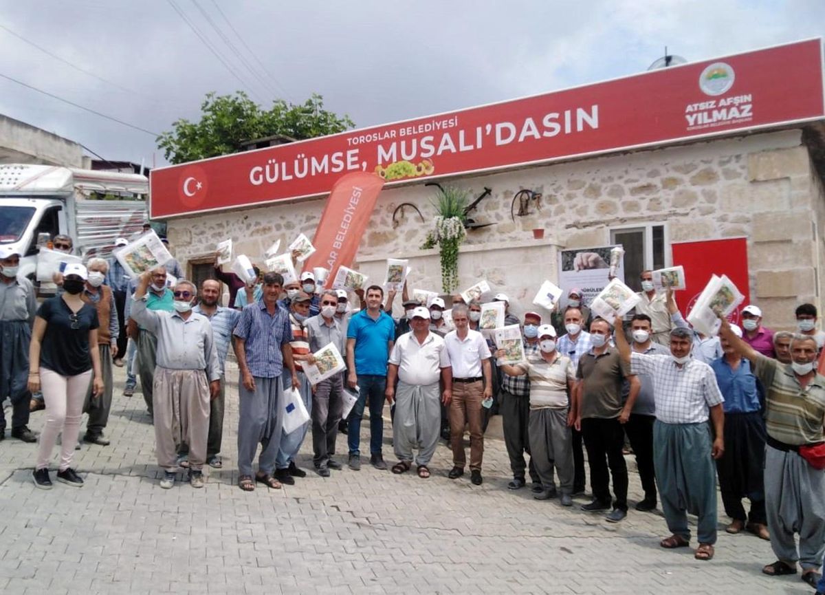 Toroslar Belediyesi, tarımda da atıkların sıfırlanması için kolları sıvadı