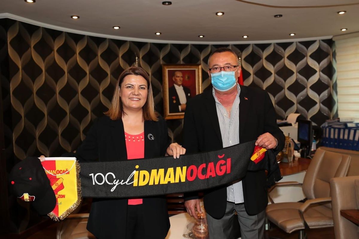 Trabzon İdmanocağı\'ndan Hürriyet\'e 100. yıl hediyesi