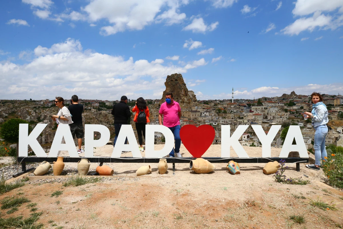 Türkiye\'nin gözde turizm merkezlerinden Kapadokya\'da hareketlilik artıyor