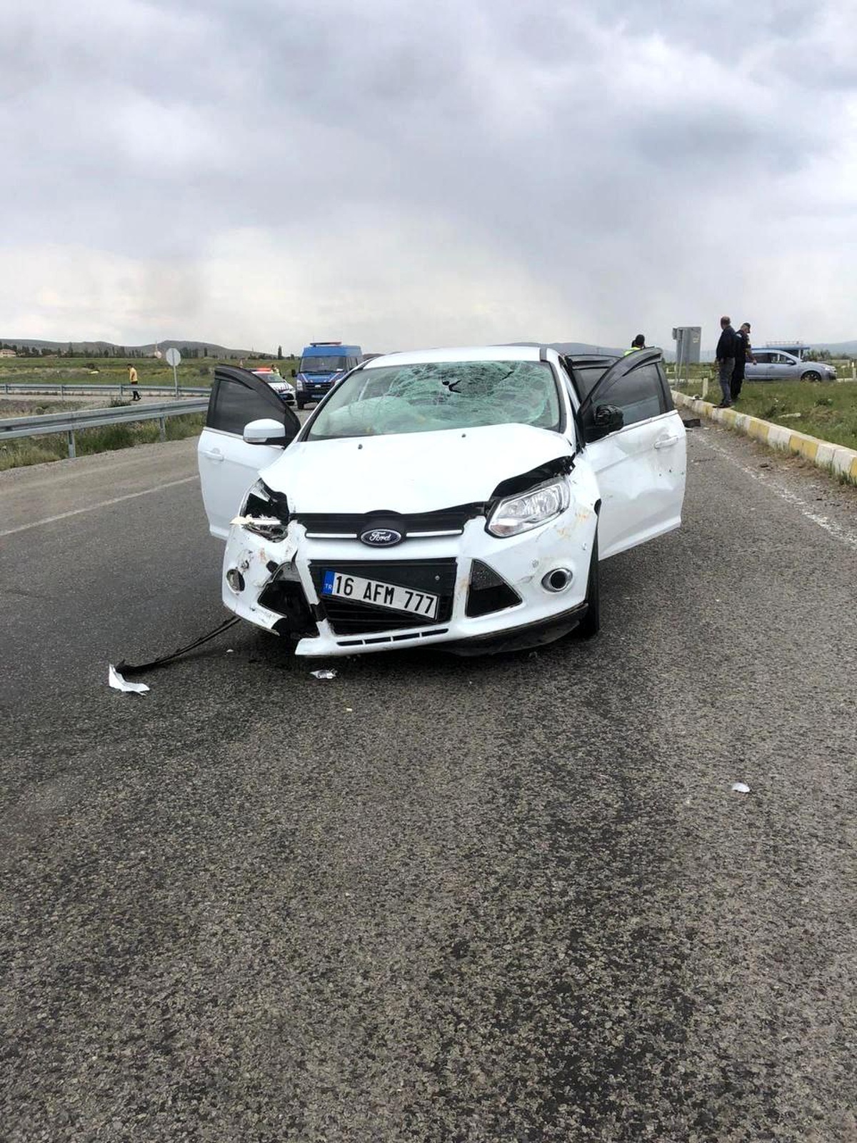 Yine aynı kavşak yine benzer bir kaza
