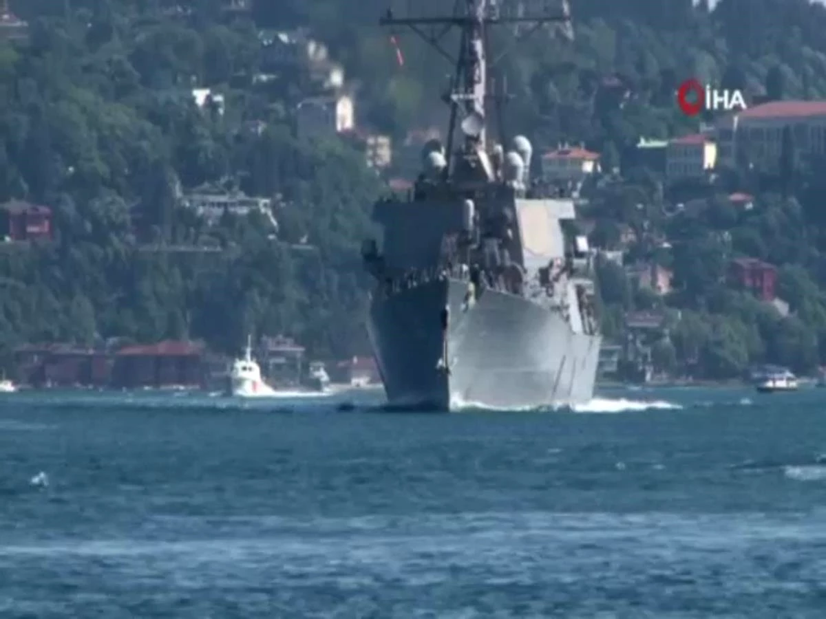 ABD savaş gemisi İstanbul Boğazı\'ndan geçti