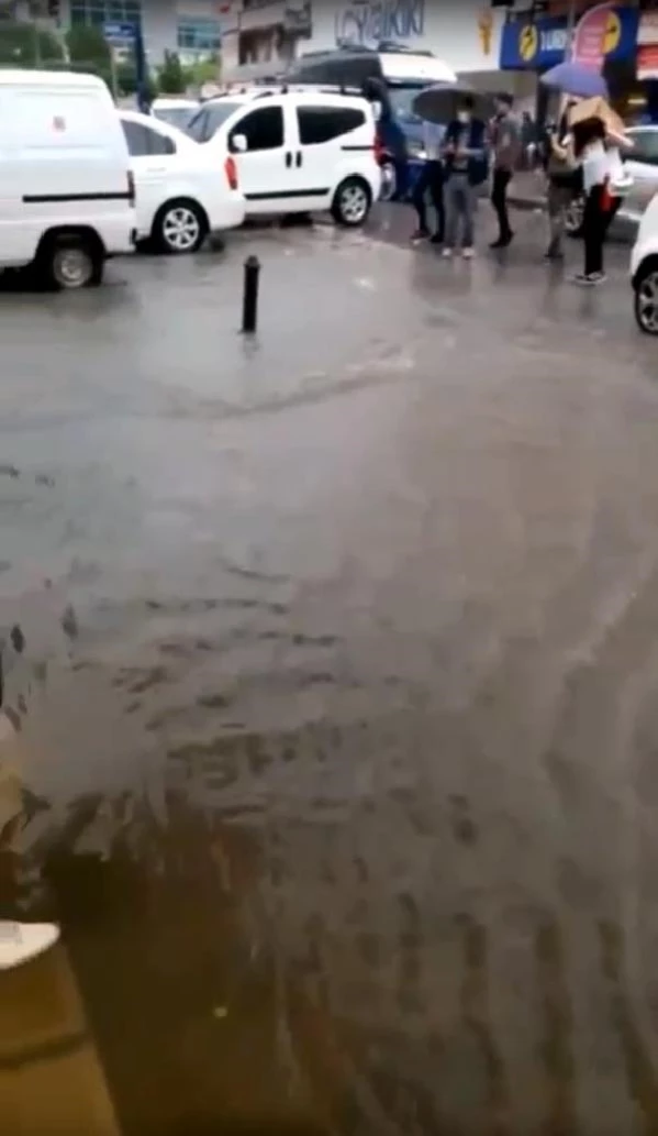 Ankara'da sel felaketi! Sağanak yağmur, su baskınlarına neden oldu