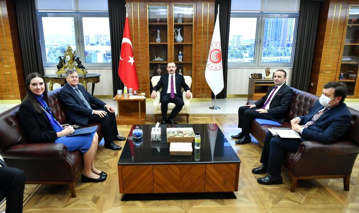 Bakan Muş, ABD Büyükelçisi Satterfield ile görüştü