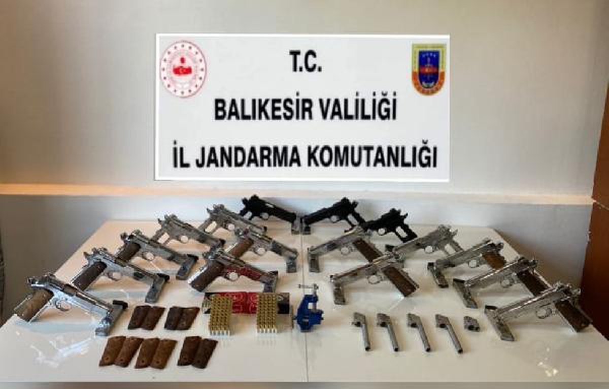 Son dakika! Balıkesir\'de tabanca üreten kişi gözaltına alındı