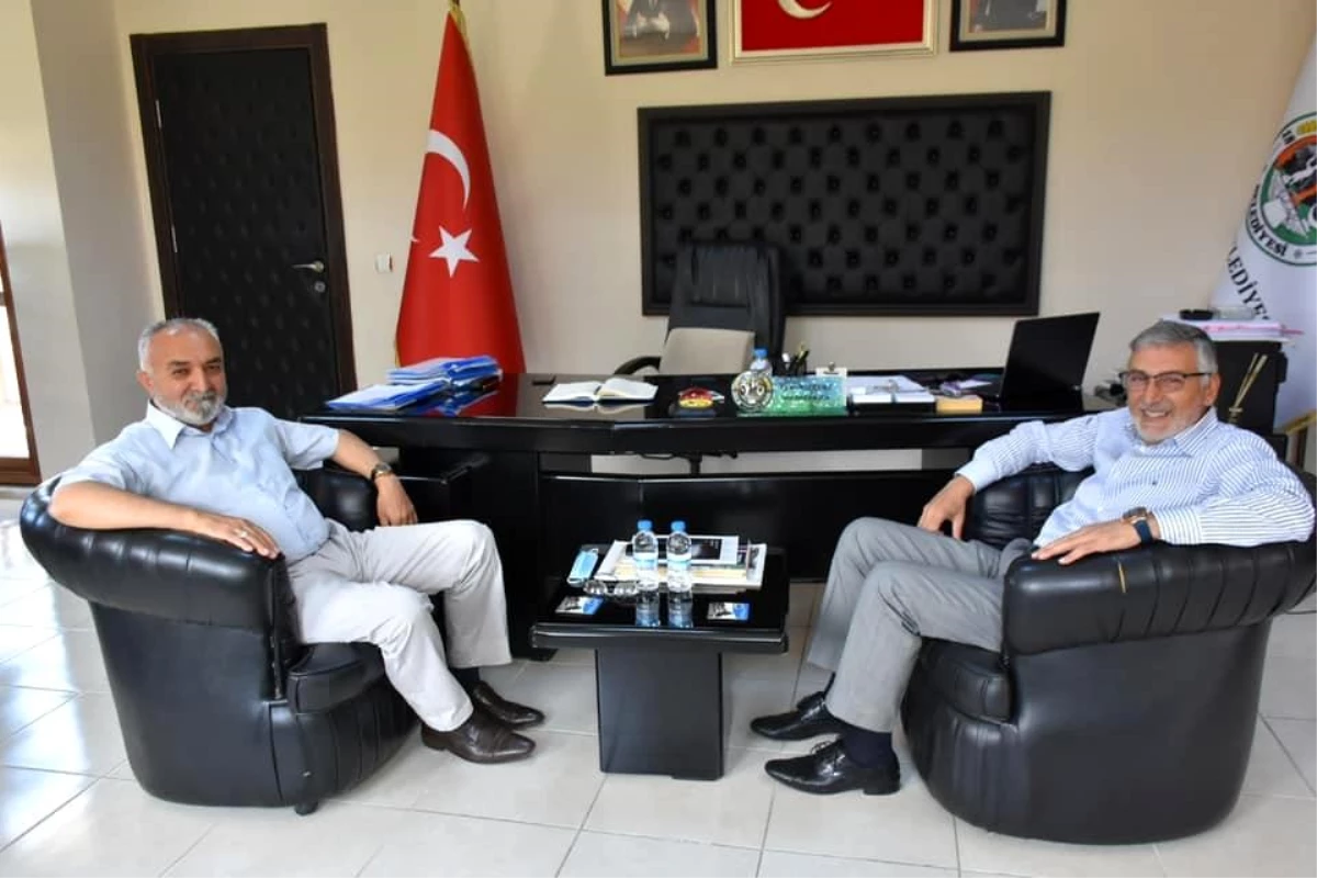 Başkanlar Kepez ve Bozkurt, yapılan çalışma ve projeleri konuştular