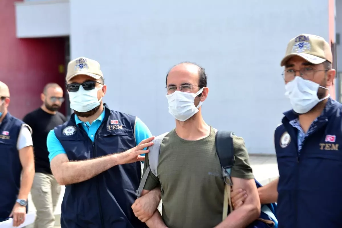 FETÖ\'den 7.5 yıl hapis cezası alan müdür yardımcısı hücre evinde yakalandı