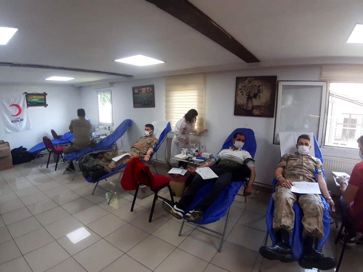 Jandarma\'dan kan bağışı