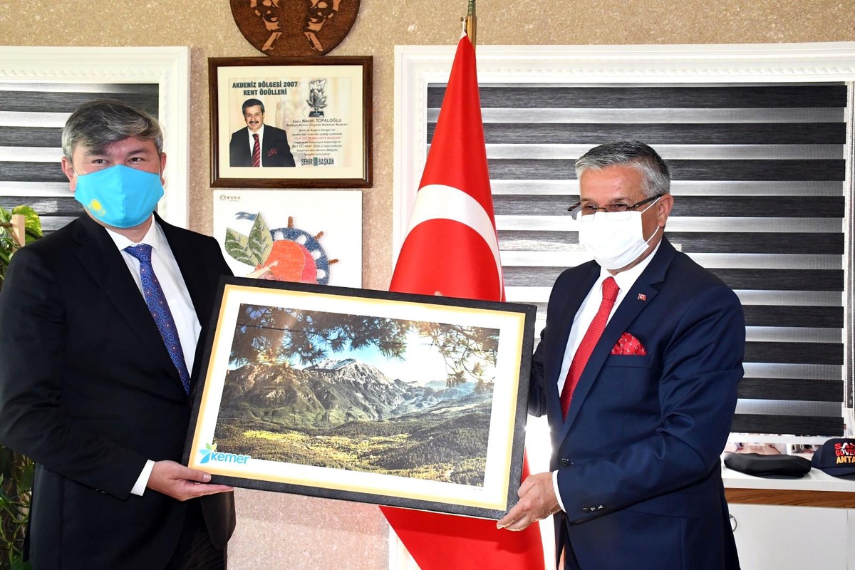 Kazakistan\'dan Türkiye\'ye yılda 500 bin turist geliyor
