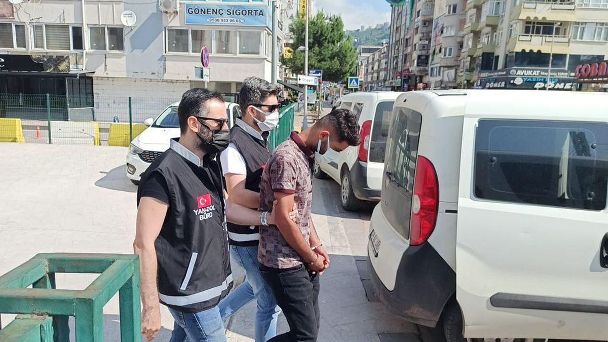 Kocaeli\'de telefonla aradıkları kişiyi 1,3 milyon lira dolandırdığı iddia edilen şüpheliler yakalandı