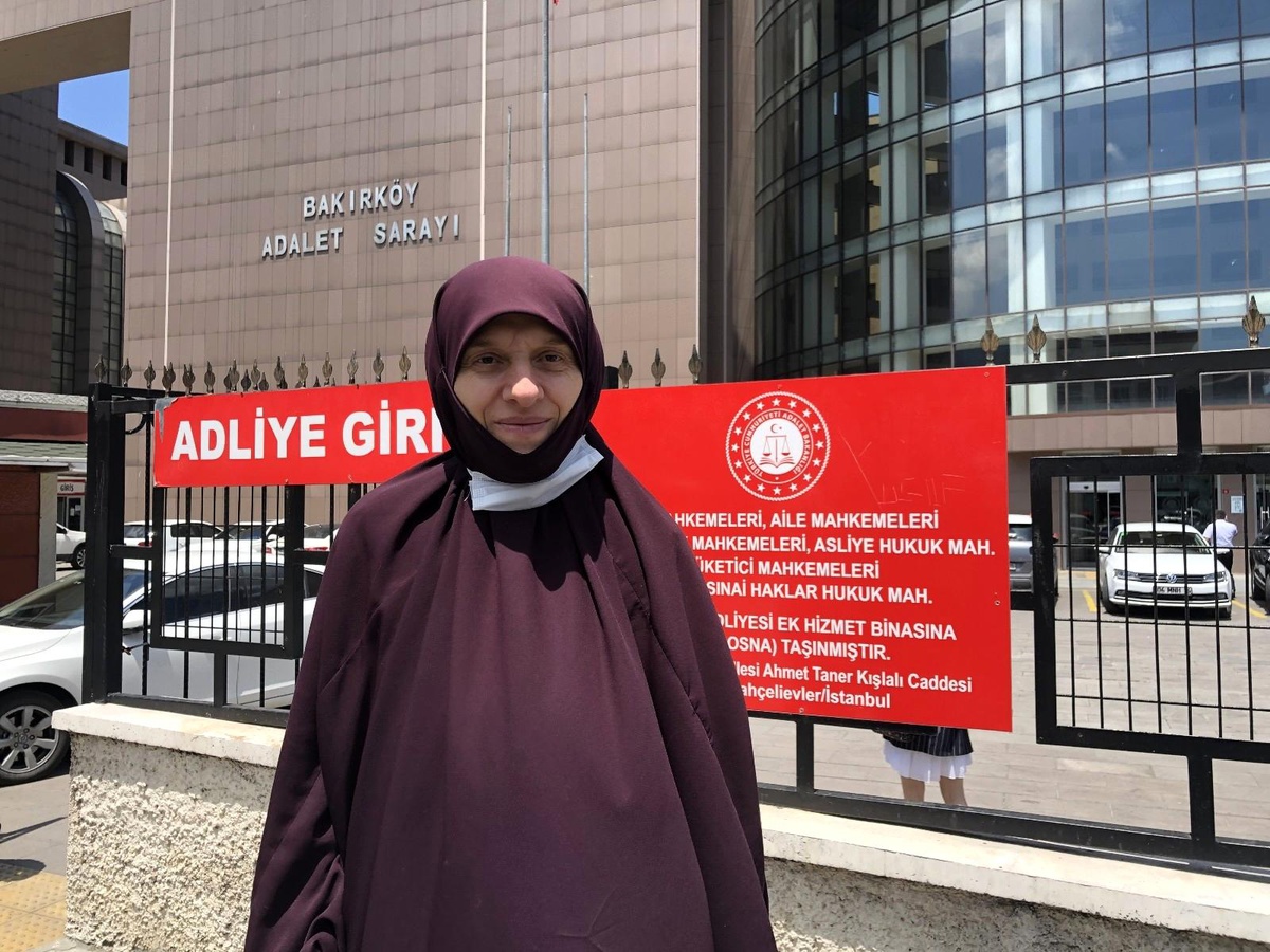 Mahkemeden çarşaflı kadına hakaret davasında sanığa 360 lira adli para cezası