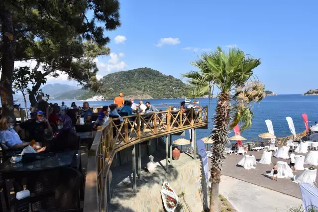 Marmaris İçmeler Halk Plajı hizmete açıldı