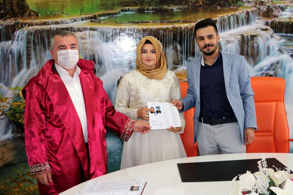Nikah kıyan Başkan Özdemir\'den uyarı
