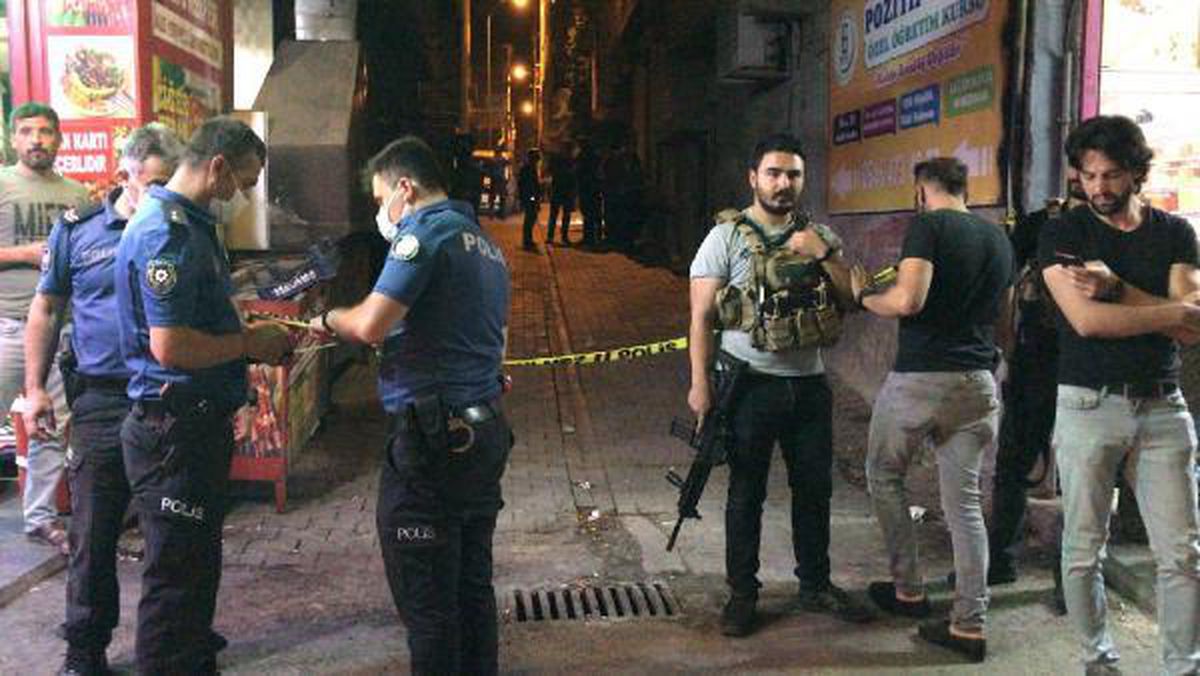 Son dakika gündem: Şanlıurfa\'da 2 polisi silahla yaralayan 3 kişi yakalandı
