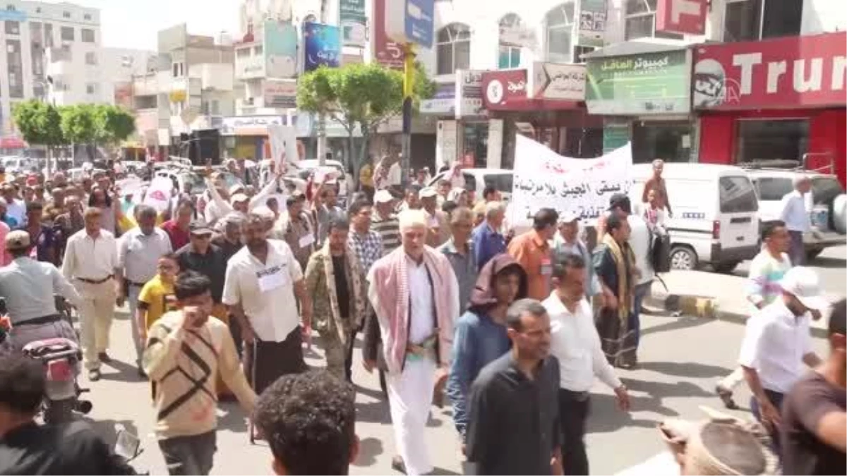 Taiz kentine yönelik kuşatmanın uluslararası müzakere masasında olmaması protesto edildi