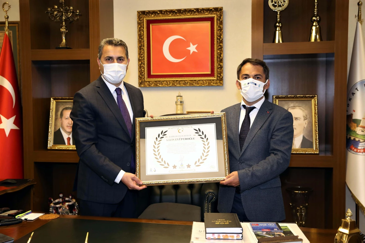 Tokat Belediye Başkanı Eroğlu\'na çevreye duyarlı projelerinden dolayı berat verildi