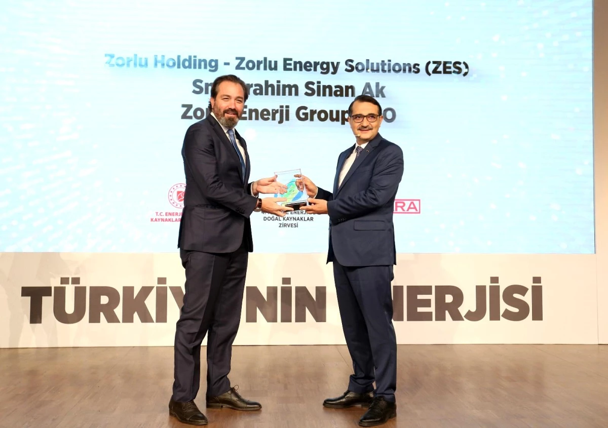 Zorlu Enerji\'nin ZES markası "Enerjimiz Geleceğimiz" ödülünü aldı