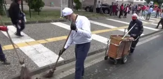 Belediye Başkanı Biçer ve TEMA gönüllülerinden çevre temizliği