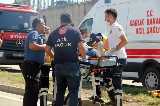 Trafik kazası: 3 ölü, 4 yaralı Trafik kazası: 3 ölü, 4 yaralı