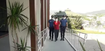 İzmir'de uyuşturucu operasyonunda gözaltına alınan şüpheli tutuklandı