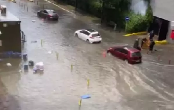 Kuyumcukent'i su bastı