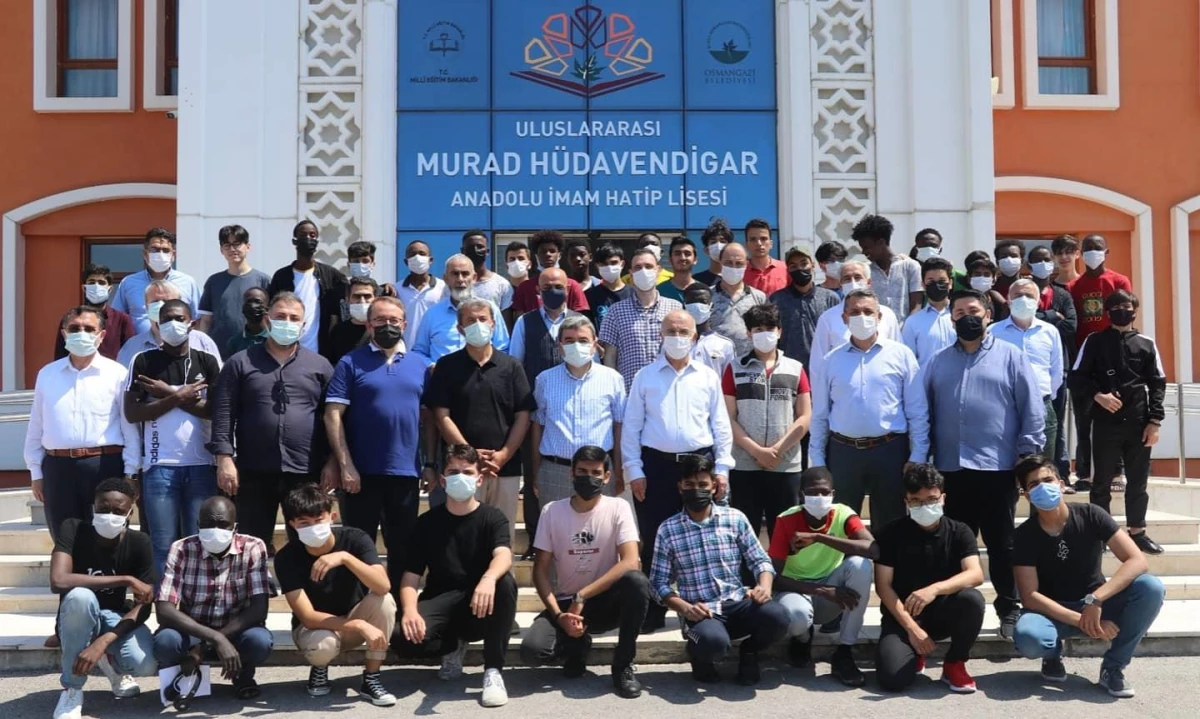 MÜSİAD Bursa Şubesi\'nden Uluslararası Murat Hüdavendigar Anadolu İmam Hatip Lisesi\'ne ziyaret