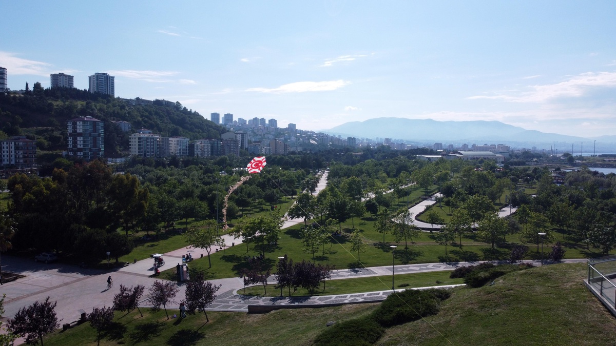 Samsun\'da rengarenk uçurtmalar gökyüzü ile buluştu