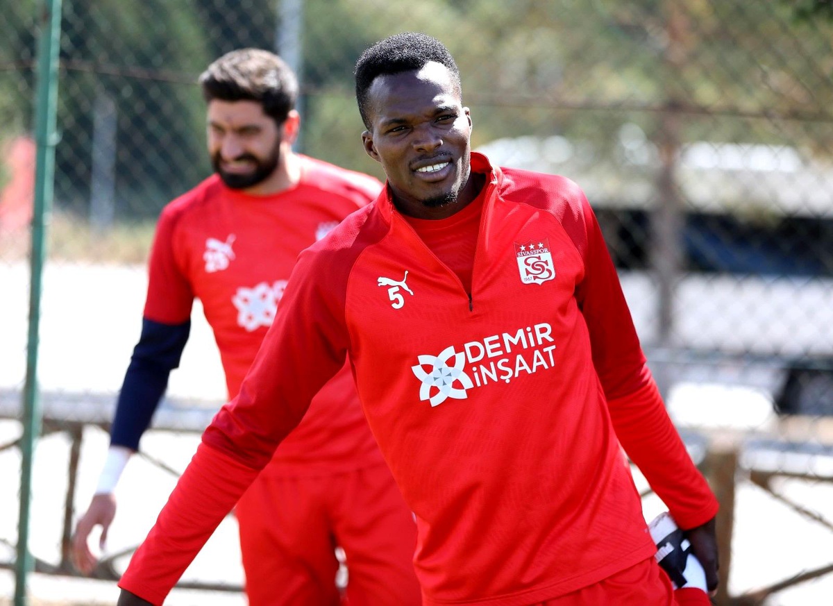 Sivasspor\'da Isaac Cofie\'nin durumu belirsiz!