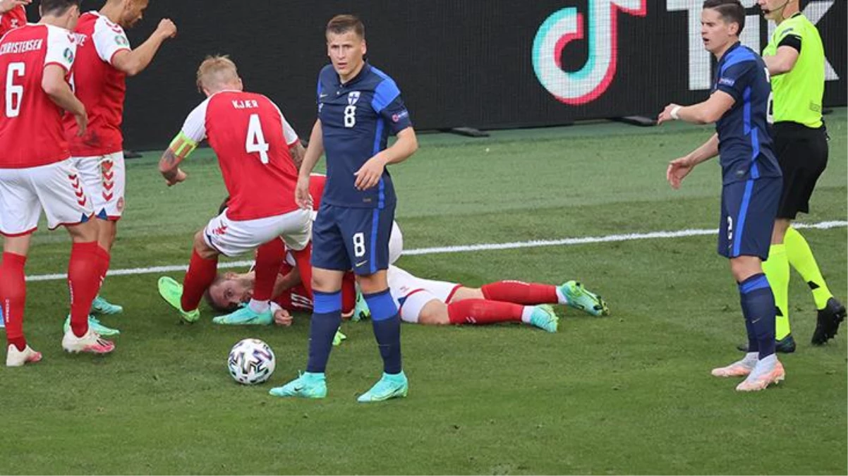 Son Dakika: Danimarka-Finlandiya maçı, Christian Eriksen\'in hastaneye kaldırılması nedeniyle ertelendi