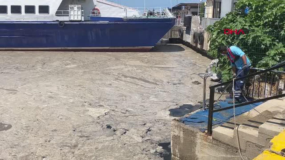 BOSTANCI\'DA MÜSİLAJ TEMİZLEME ÇALIŞMALARI SÜRÜYOR