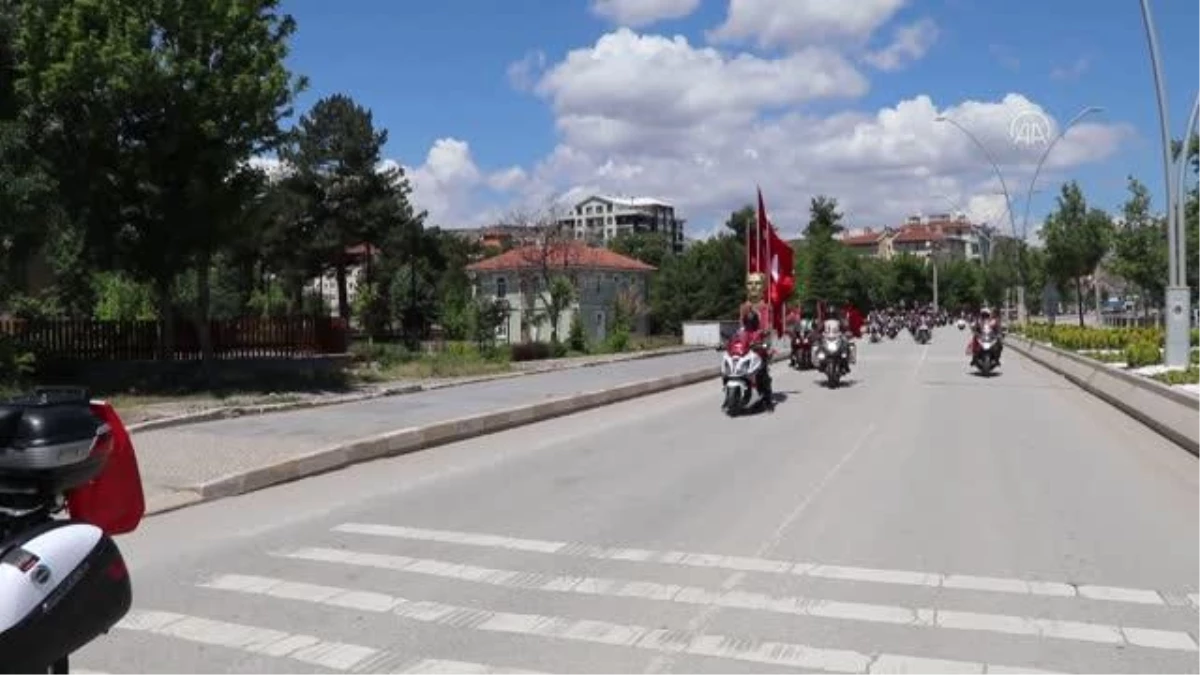 İnebolu\'dan Ankara\'ya "İstiklal Sürüşü" gerçekleştiren motosiklet sürücüleri Çankırı\'ya ulaştı
