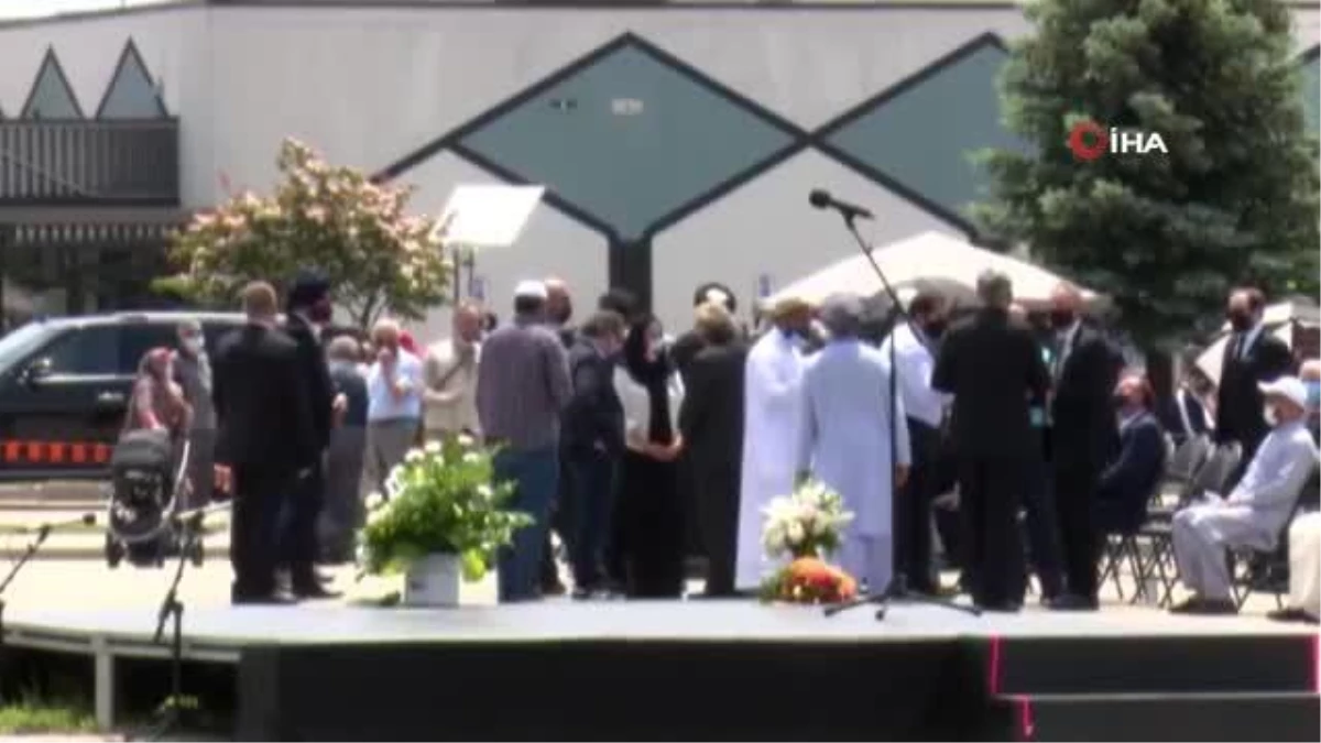 Kanada\'da katledilen Müslüman aile için cenaze töreni düzenlendi