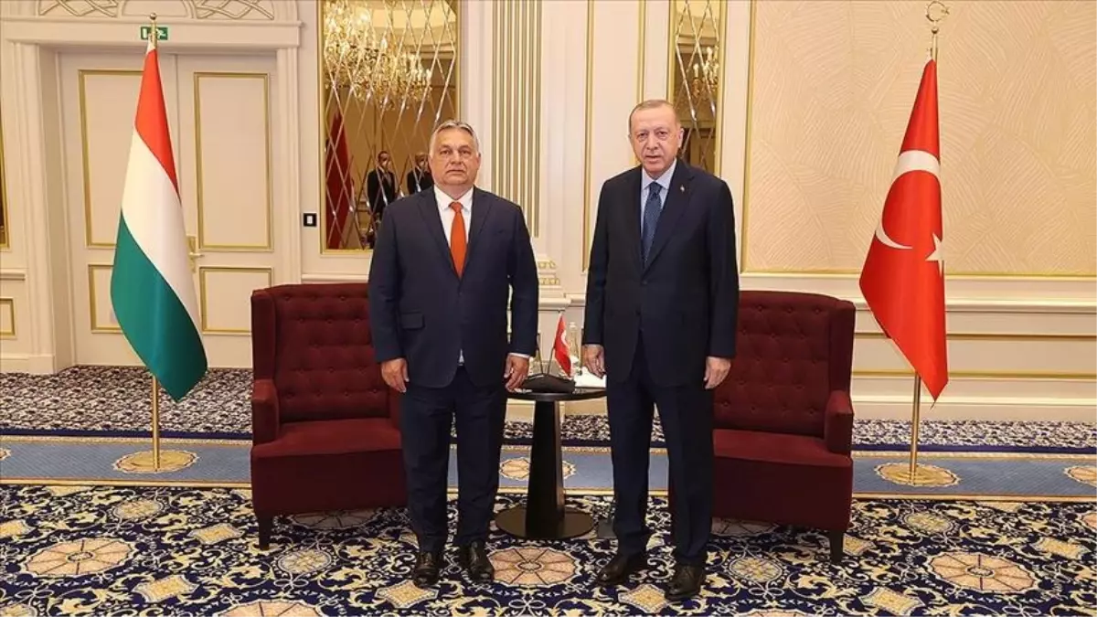 NATO zirvesi için Brüksel\'e giden Cumhurbaşkanı Erdoğan ilk olarak Macaristan Başbakanı Orban ile görüştü