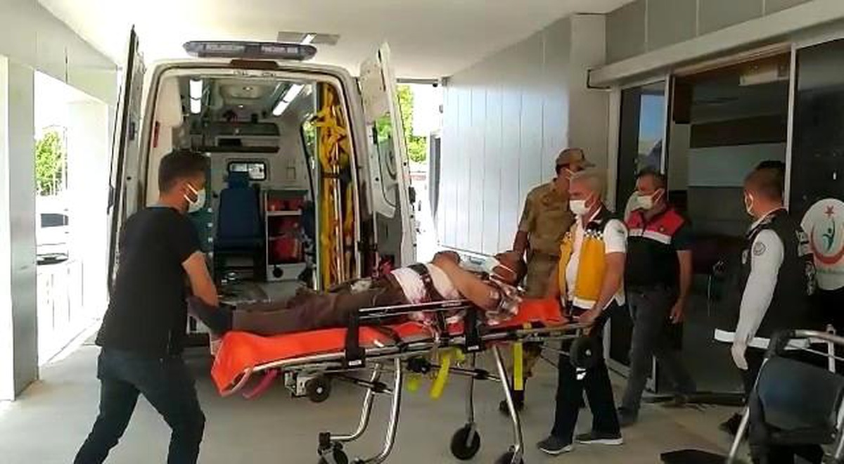 Akrabalar arasındaki arazi anlaşmazlığı kanlı bitti: 2 yaralı