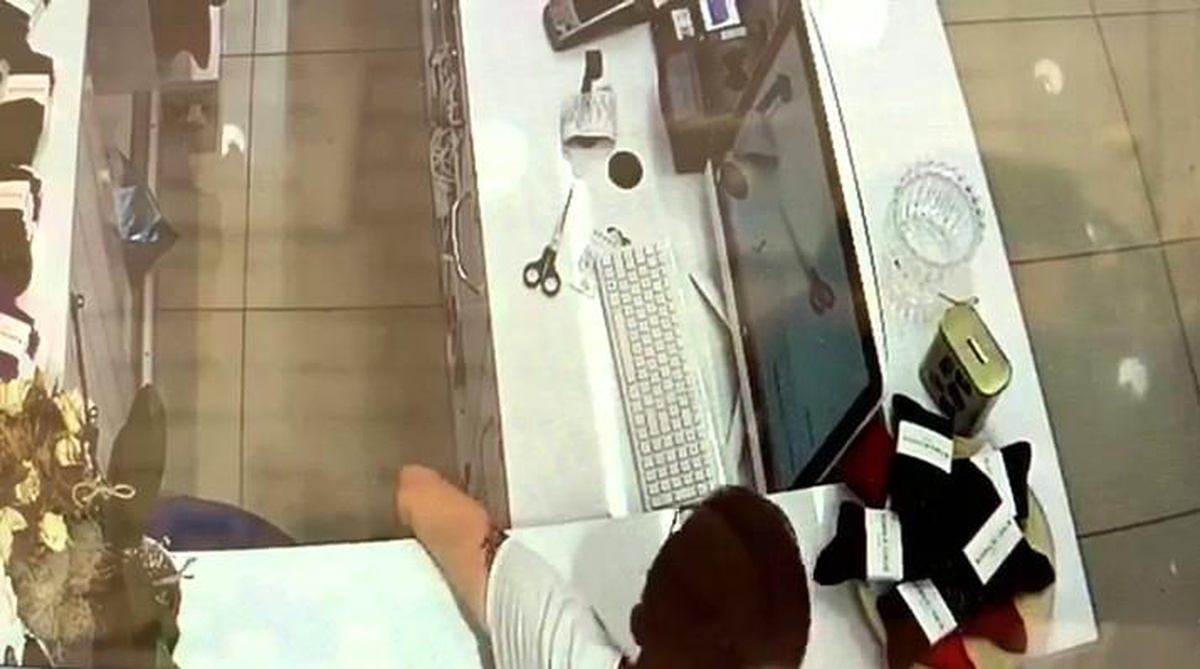 Aynı mağazadan ikinci kez telefonlar çalındı