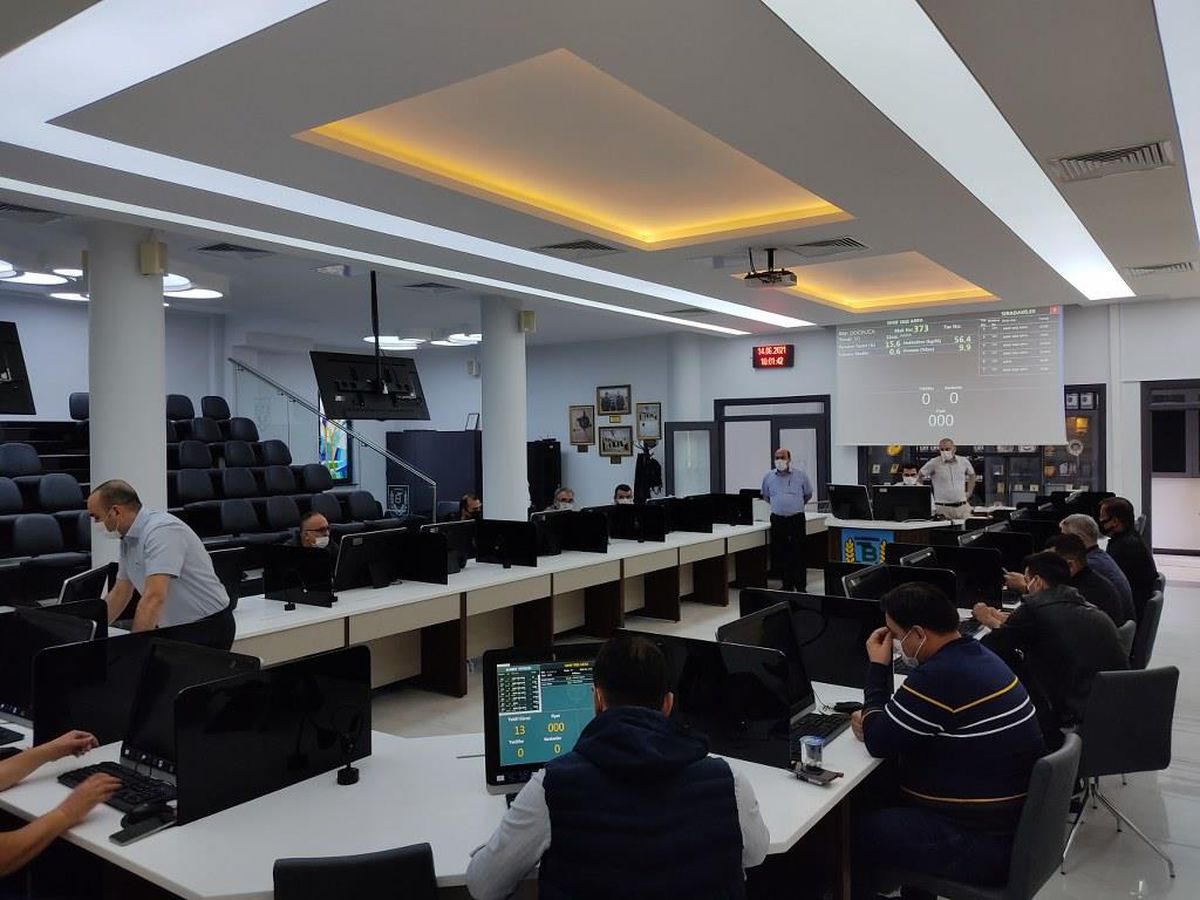 Bandırma Ticaret Borsası\'nda sezonun ilk mahsulü arpa işlem gördü