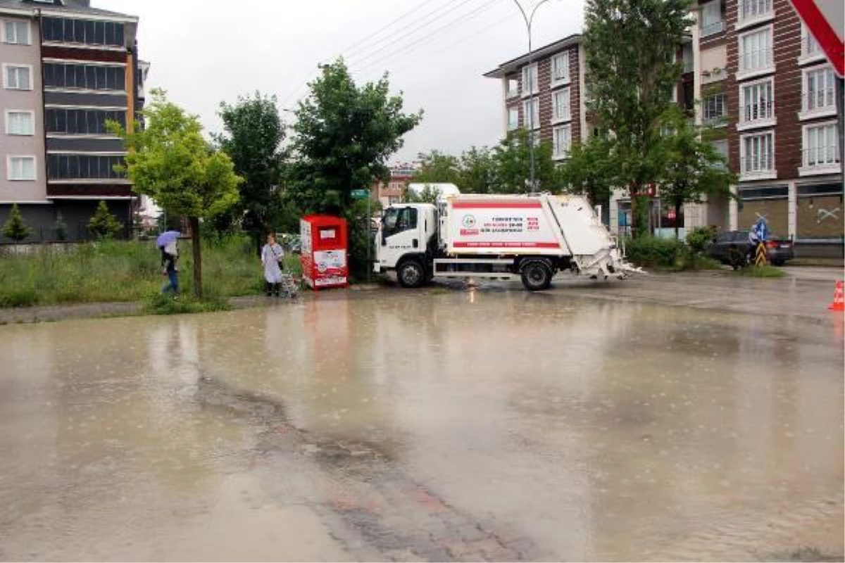 BOLU\'DA SAĞANAK SU BASKINLARINA NEDEN OLDU