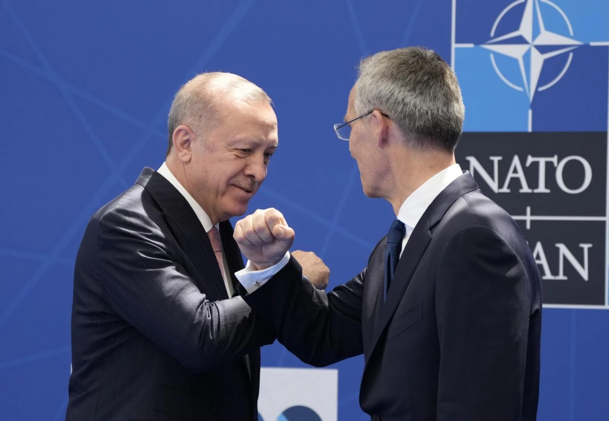 Cumhurbaşkanı Erdoğan, Stoltenberg tarafından resmi olarak karşılandı
