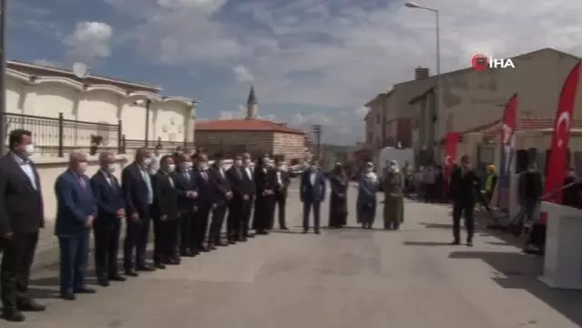 Edirne'de yanan 140 yıllık tarihi 'Böcek Mektebi' için ilk çivi çakıldı