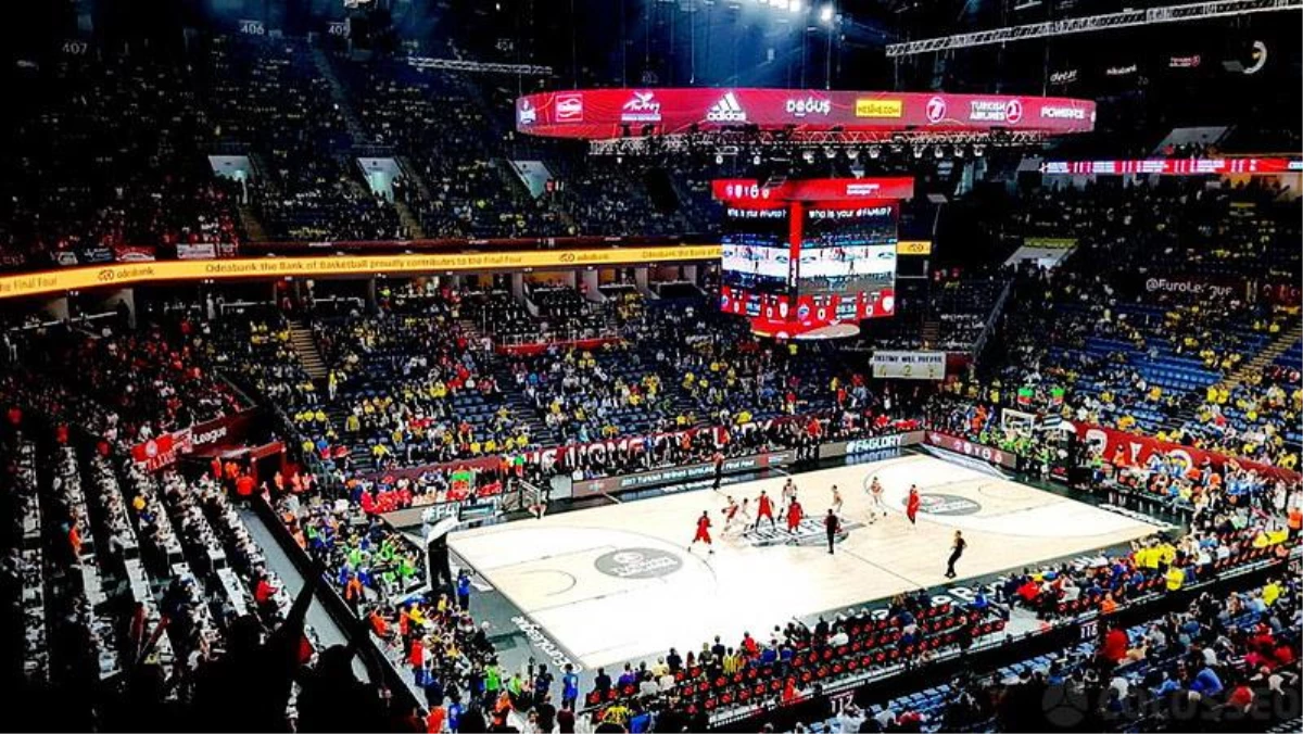 İBB, Sinan Erdem Spor Salonu\'nu tahliye etmeyen Türkiye Basketbol Federasyonu\'na ihtar