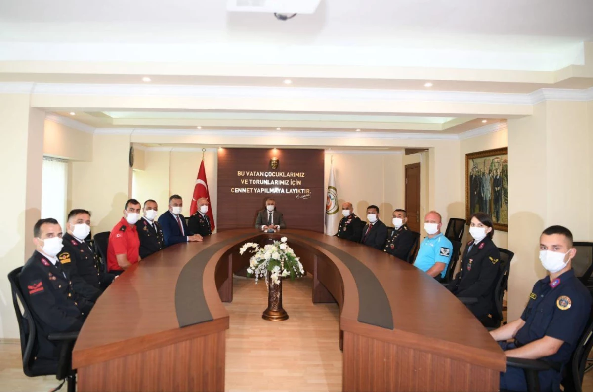 Jandarma Teşkilatının 182. kuruluş yıl dönümü dolayısıyla Antalya Valisi Yazıcı\'ya ziyaret