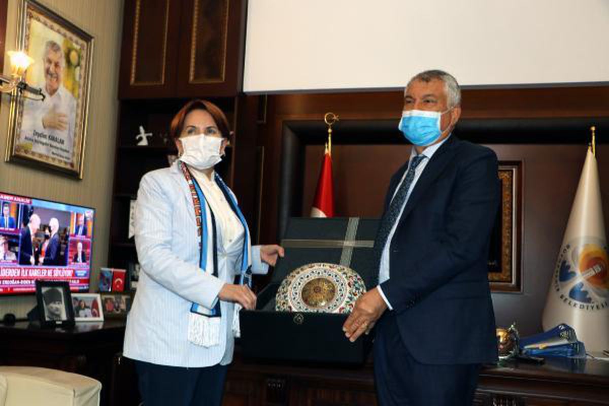 Meral Akşener, Adana\'da (2)