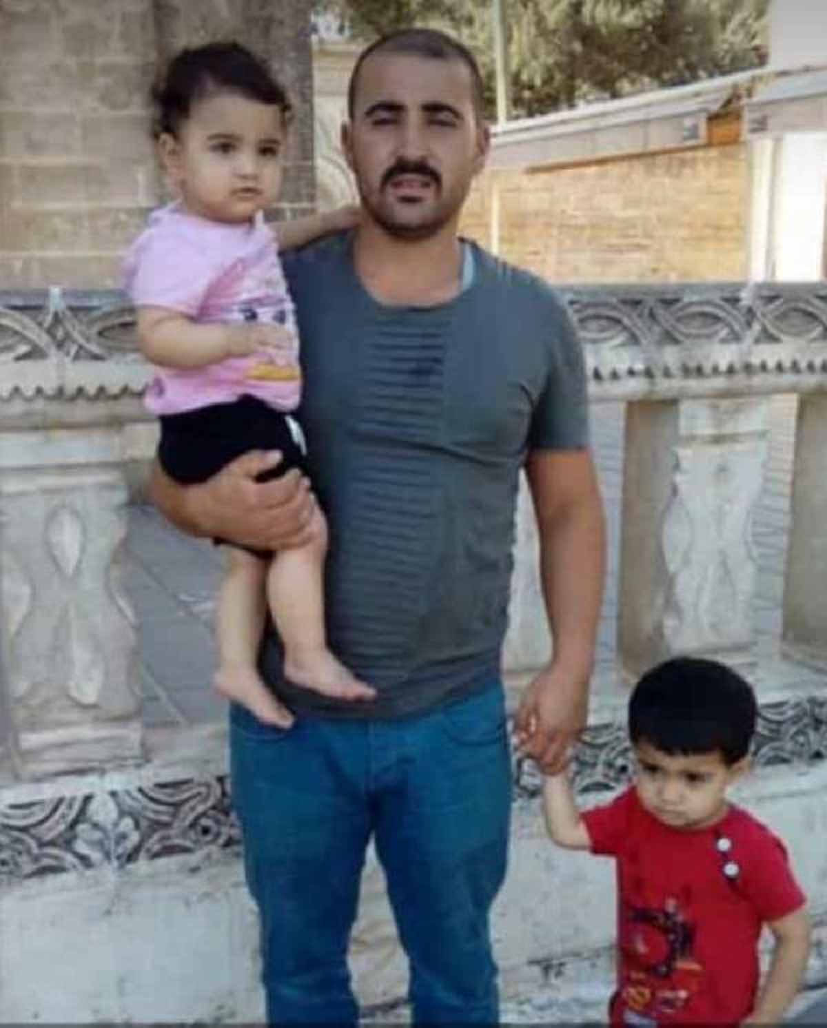 Son dakika: TIR ve kamyonetin çarptığı 4 çocuk babası öldü