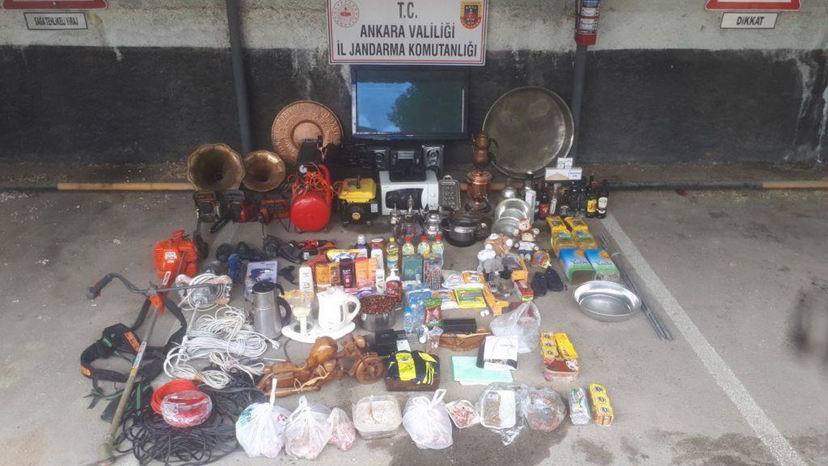 Ankara\'da evlerden hırsızlık yaptığı belirlenen şüpheli yakalandı