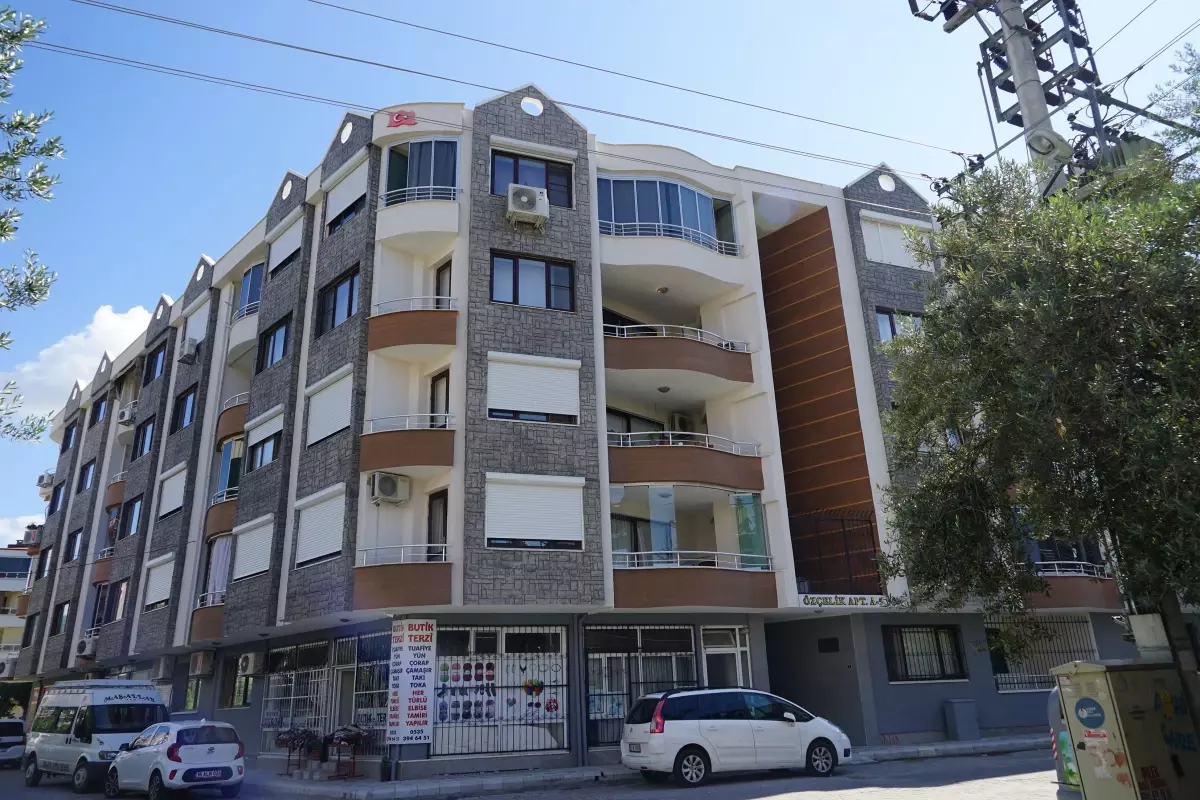 Balıkesir\'de evlerinde ölü bulunan çiftin katil zanlısı oğlu tutuklandı