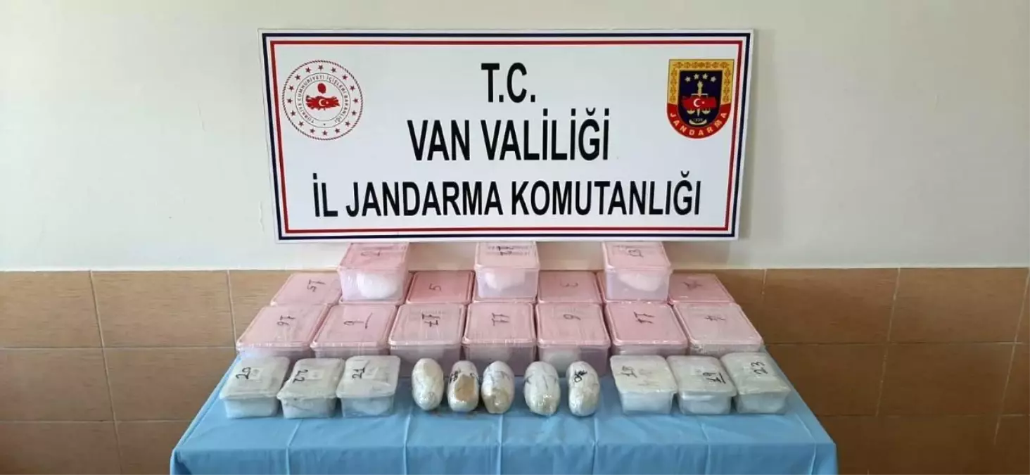 Başkale\'de 34 kilo metamfetamin ele geçirildi